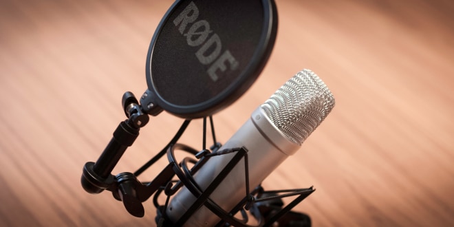 Een microfoon van Røde waar de podcast mee op wordt genomen.